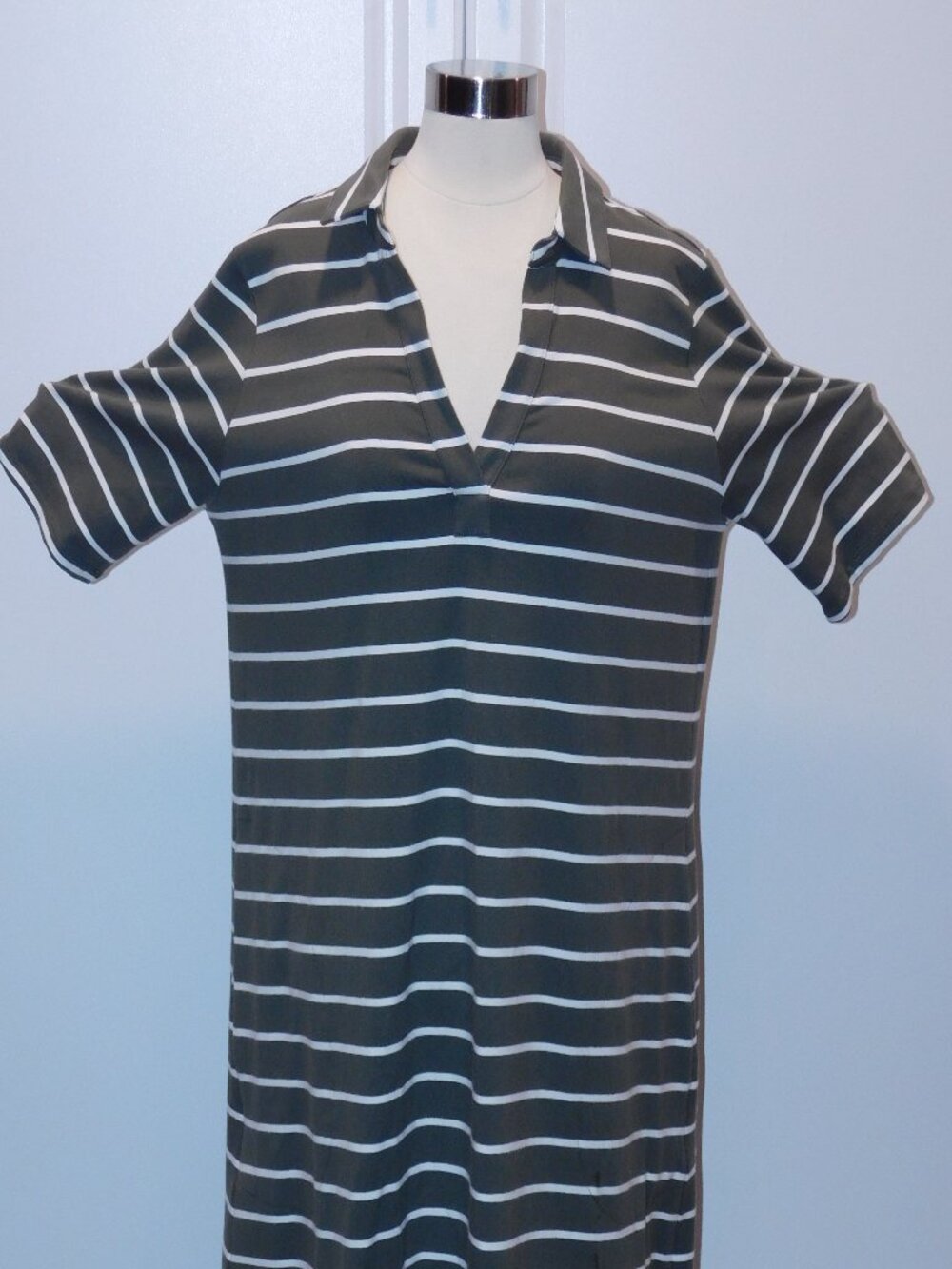 Lands’ End Black & White Striped Cold Shoulder Dress – Size XL